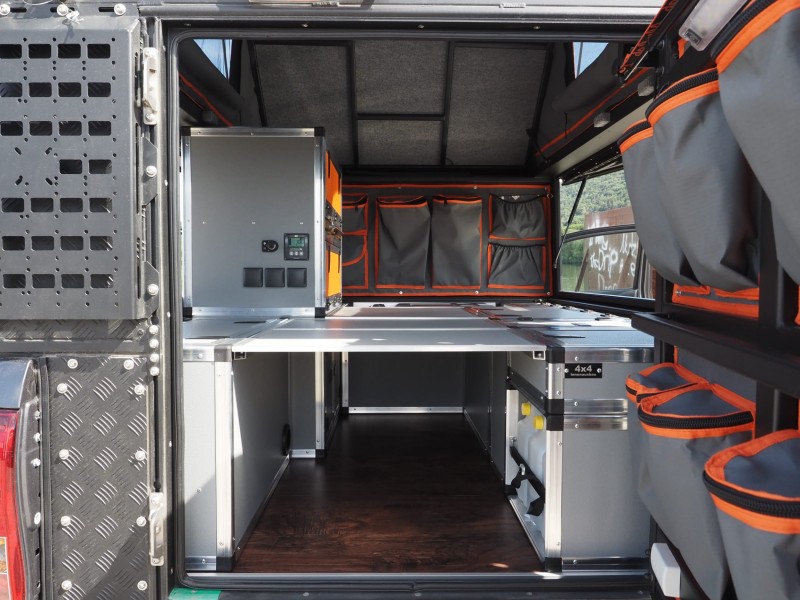 Alu-Cab Canopy Camper Ausbau