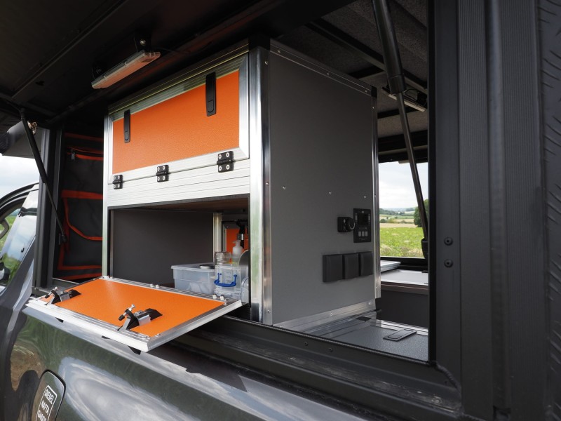 Alu-Cab Canopy Camper Ausbau