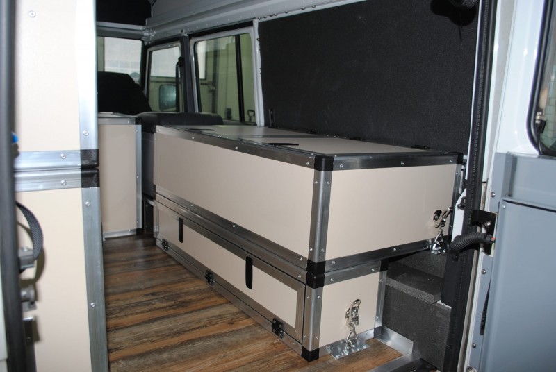 Land Rover Defender 110 modularer Camping Ausbau