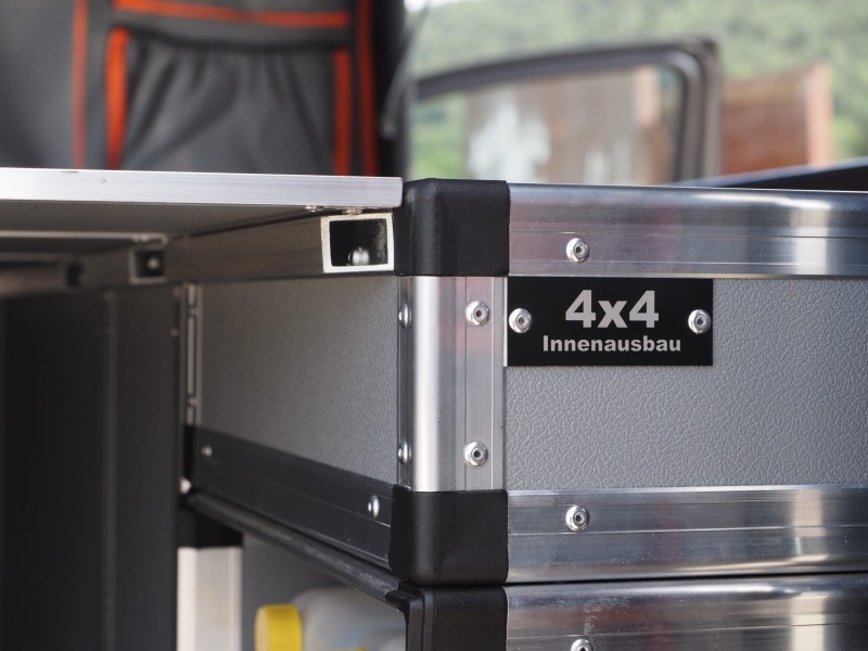 Alu-Cab Canopy Camper Ausbau