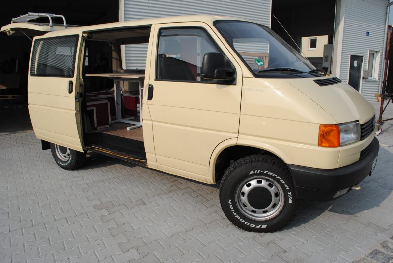 VW Bus T4 Van Ausbau Leichtbau Möbel