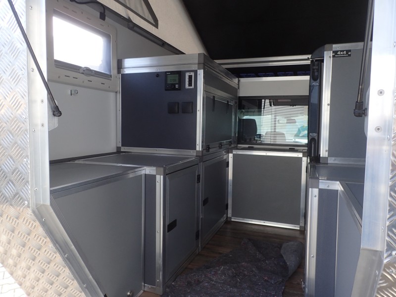 Ford Ranger Innenausbau Case Maker System