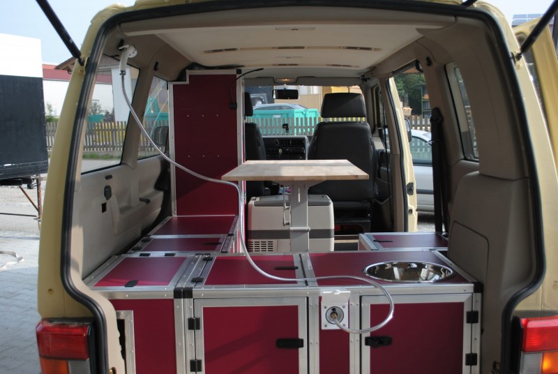 VW Bus T4 Van Ausbau Leichtbau Möbel